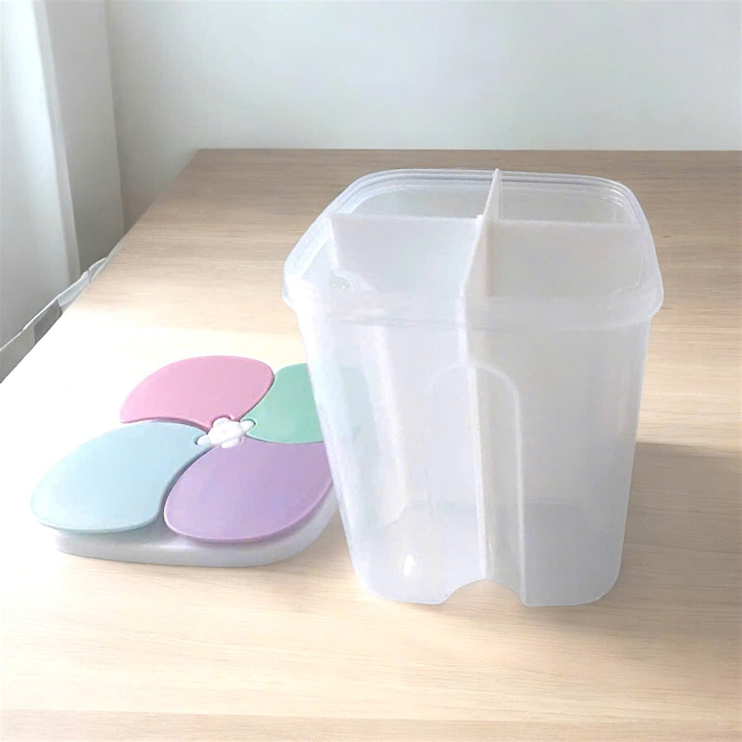 S.4 Hộp đựng ngũ cốc 4 ngăn Hoa 1,5L (15x12x13cm)