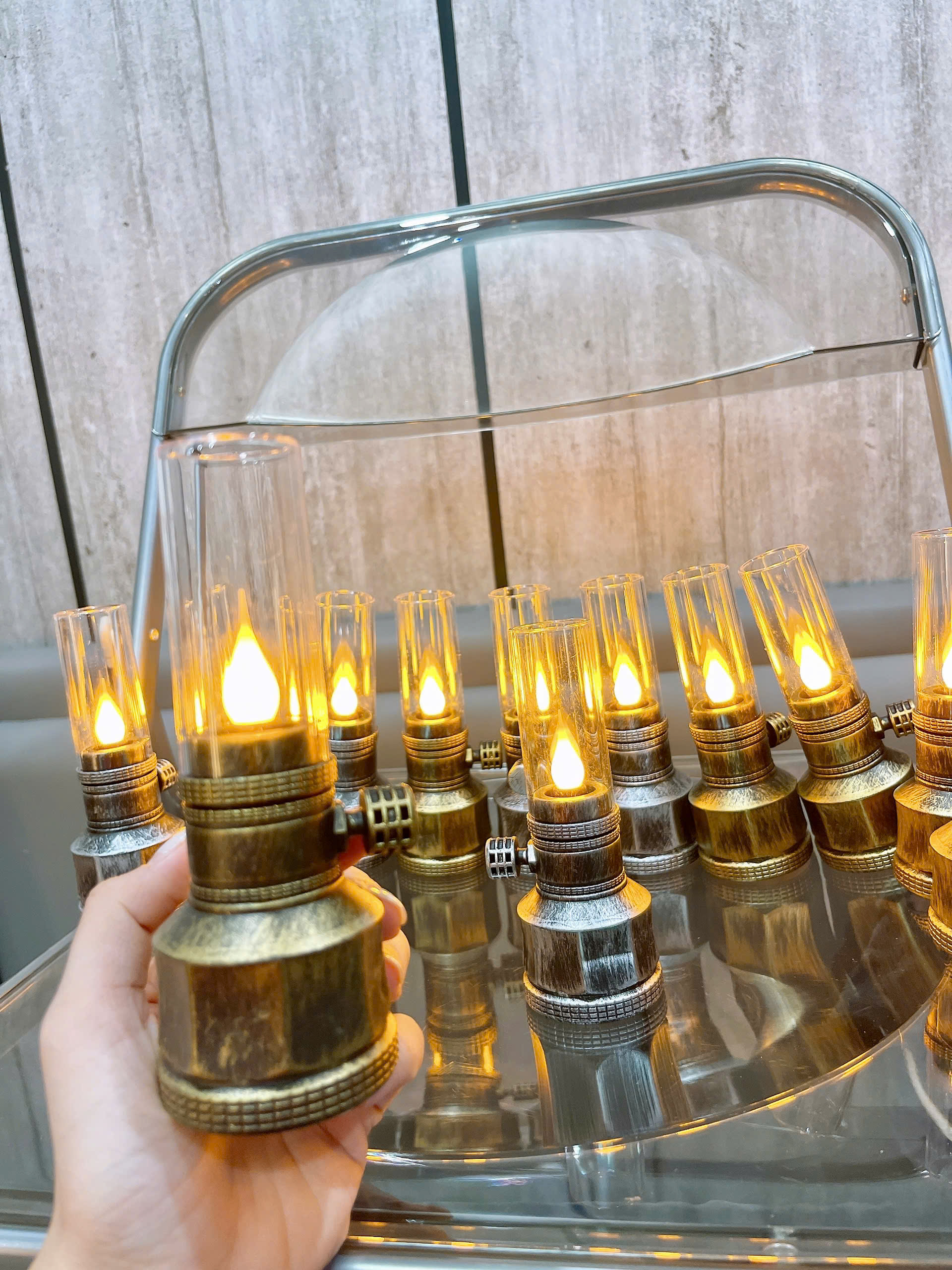S2. Đèn Dầu Chạy Pin (3 Pin Nút)
