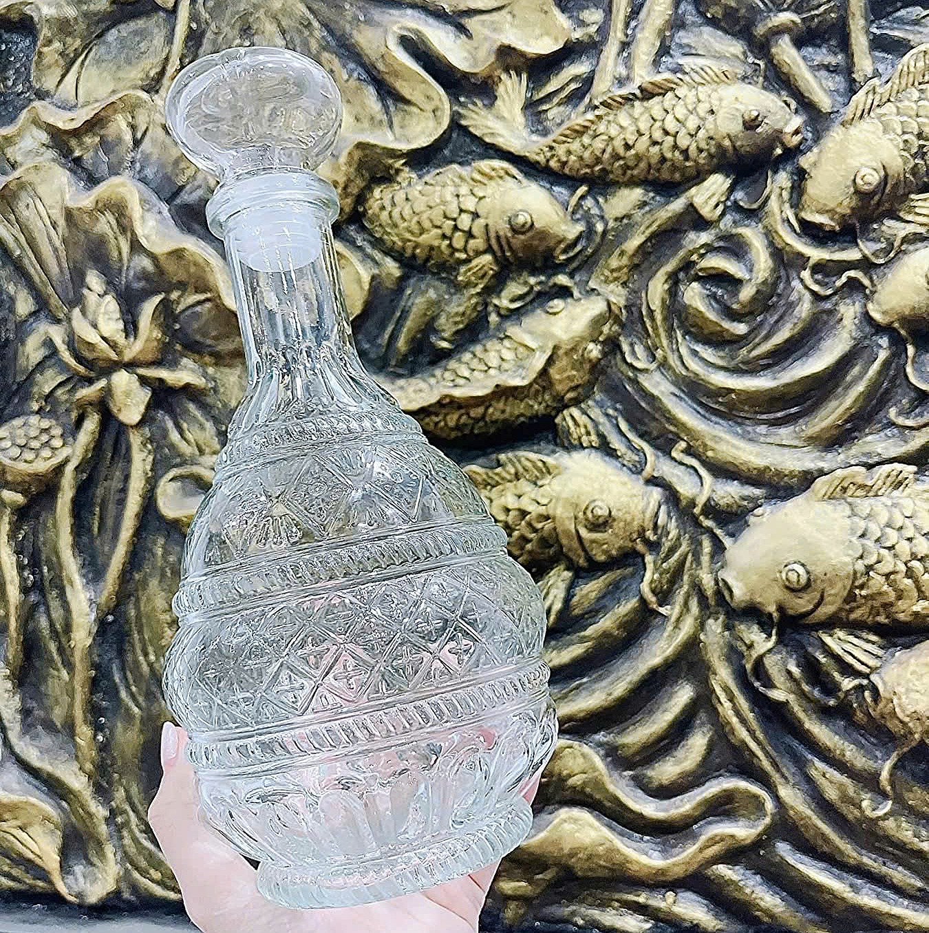 Bình đựng rượu thủy tinh bầu dẹt hoạ tiết