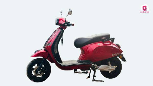 Victoria V88 là mẫu xe máy điện giá 20 triệu mang đậm phong cách Vespa cổ điển 