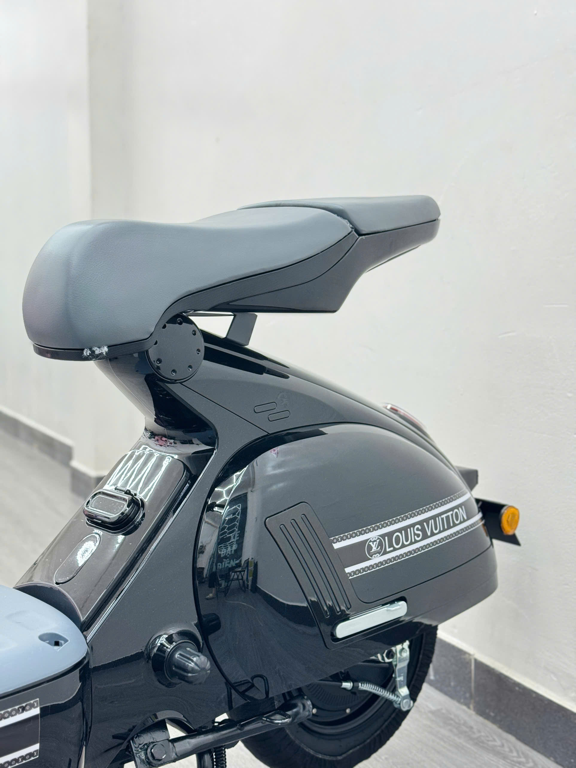 Xe Điện Vespa Dior 946
