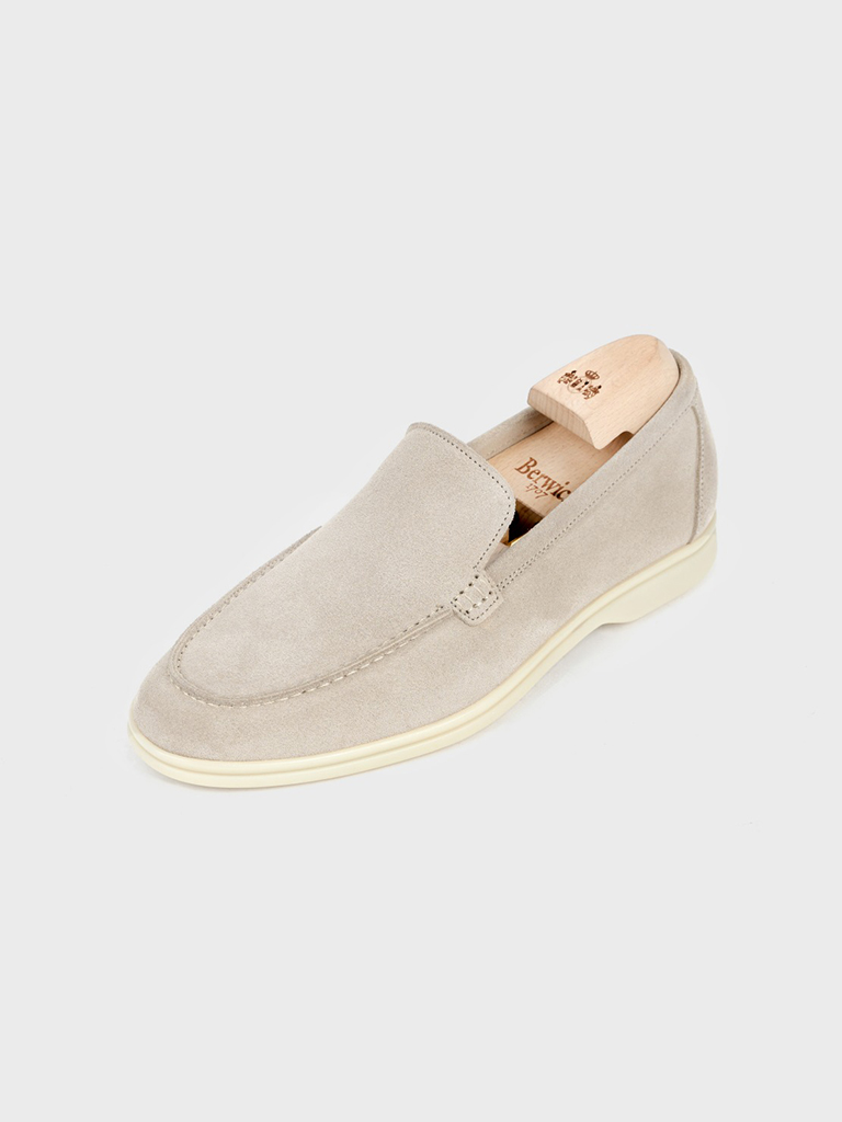 H282 Avola Suede Slip-on