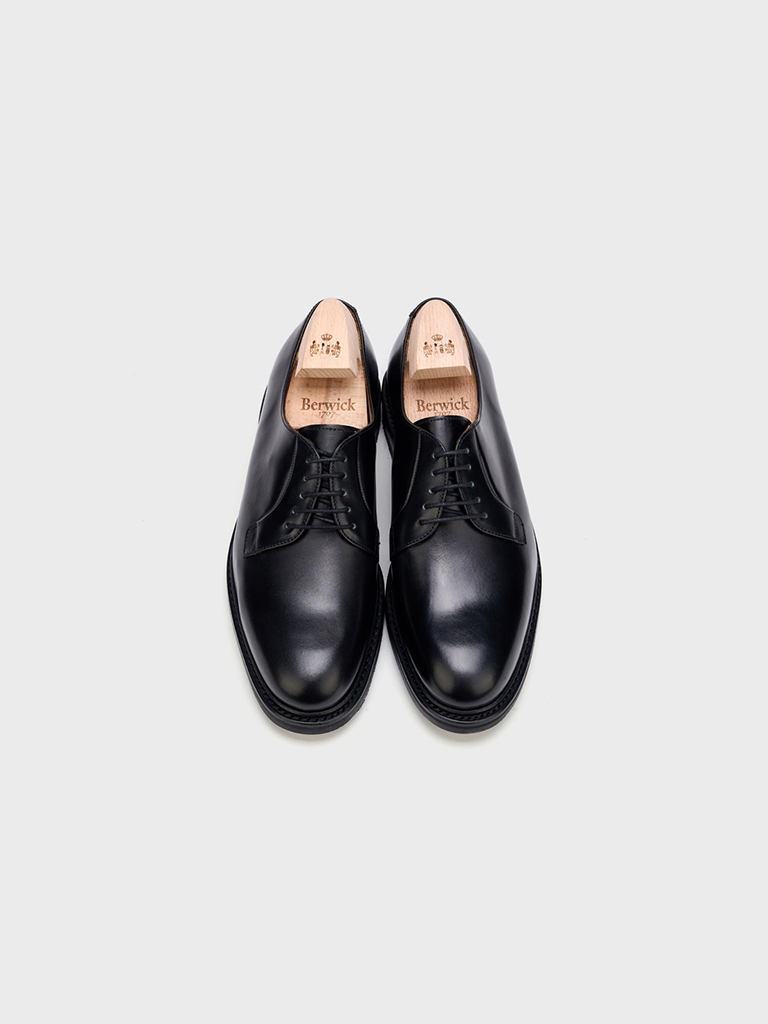 H184 Black Soft Calf Blucher