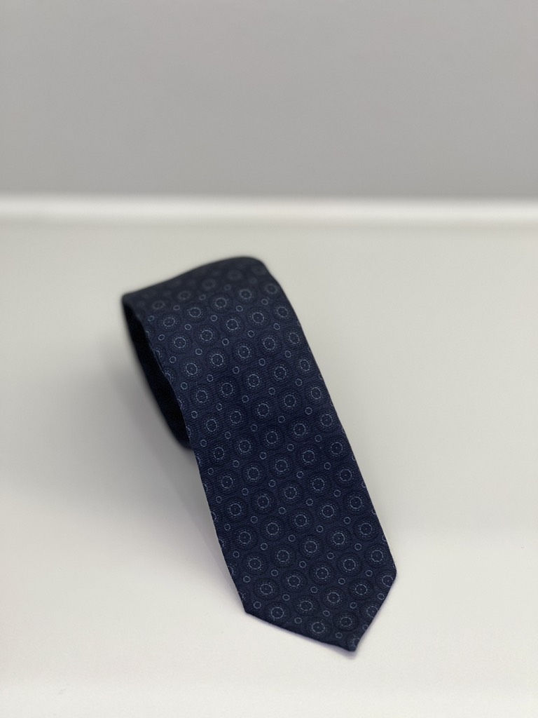 Cà vạt không lót medallion