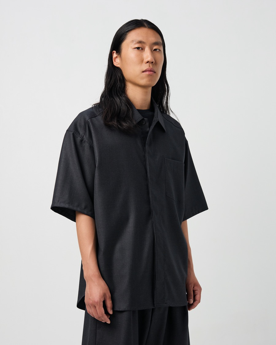 Minimal Shirt Short Sleeves In Dark Grey