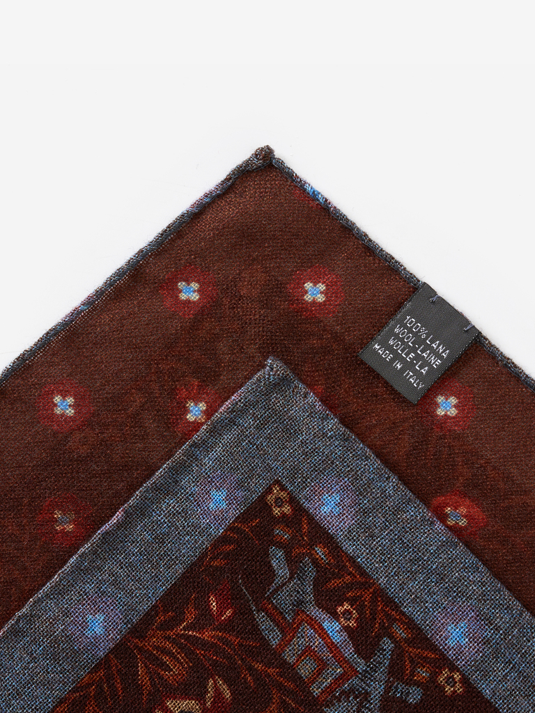 Sangria Quatlutor Elephanti Wool Pocket Square
