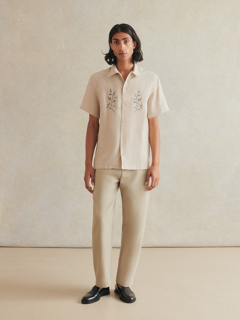Embroidered Camp Collar Short Sleeves Shirt In Undyed Flax Olive Branch