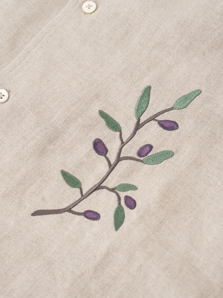 Embroidered Camp Collar Short Sleeves Shirt In Undyed Flax Olive Branch