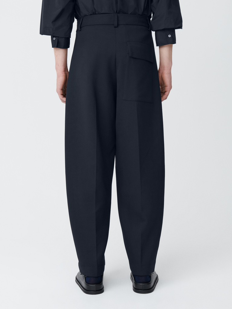 Ellis Pant in Darkest Navy