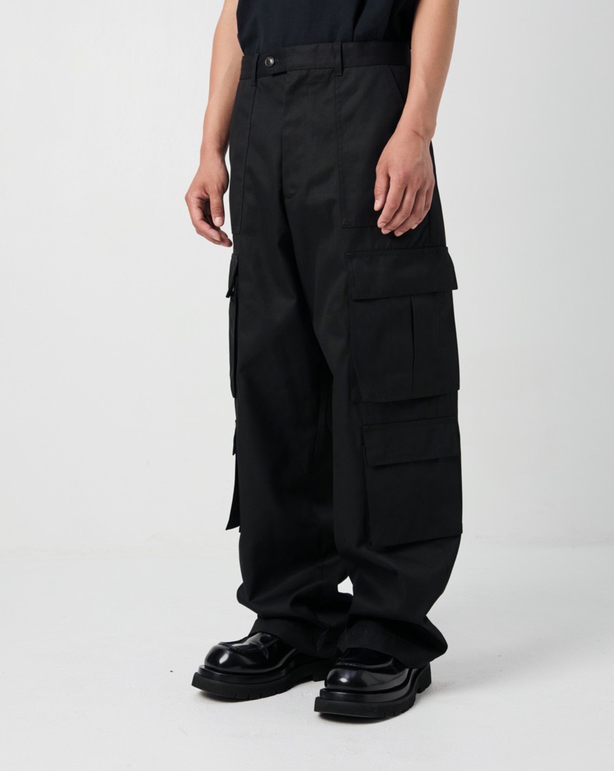 Long Cargo Pants In Black