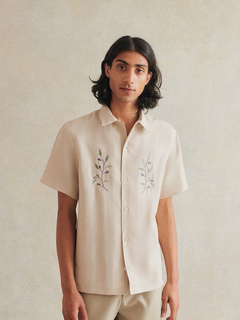 Embroidered Camp Collar Short Sleeves Shirt In Undyed Flax Olive Branch
