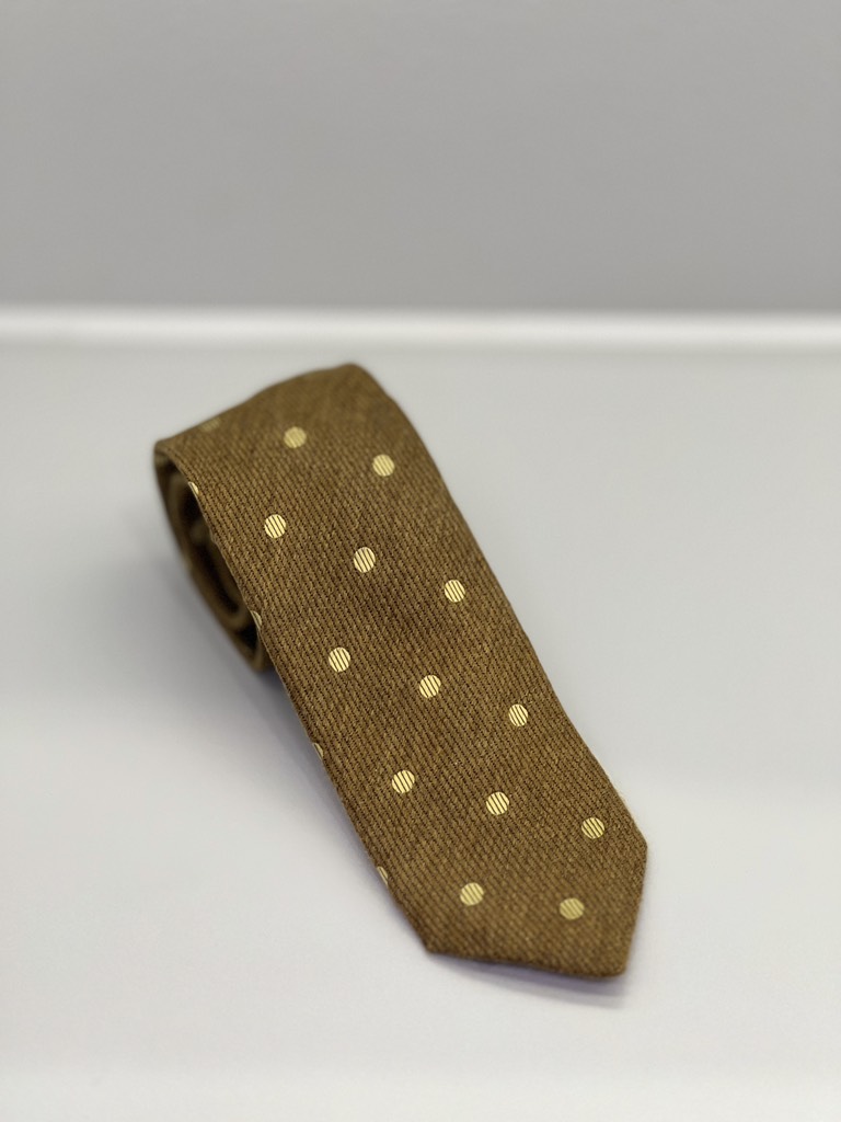 Cà vạt polka dot nâu