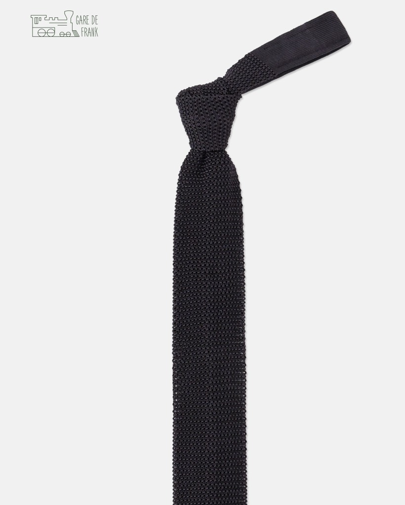 Knit tie in Shadow Grey