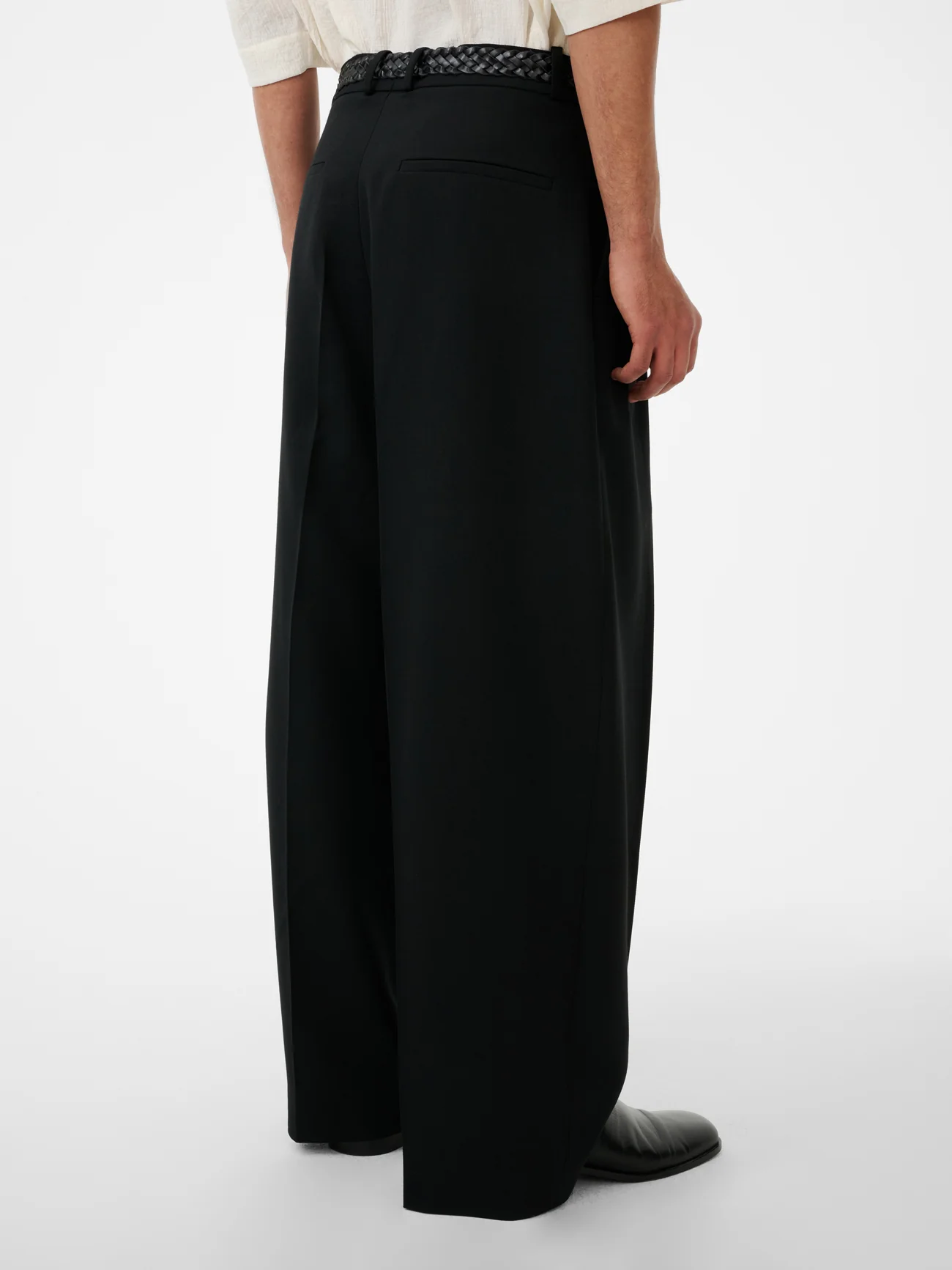 Black Light Tech Wool Line Pants