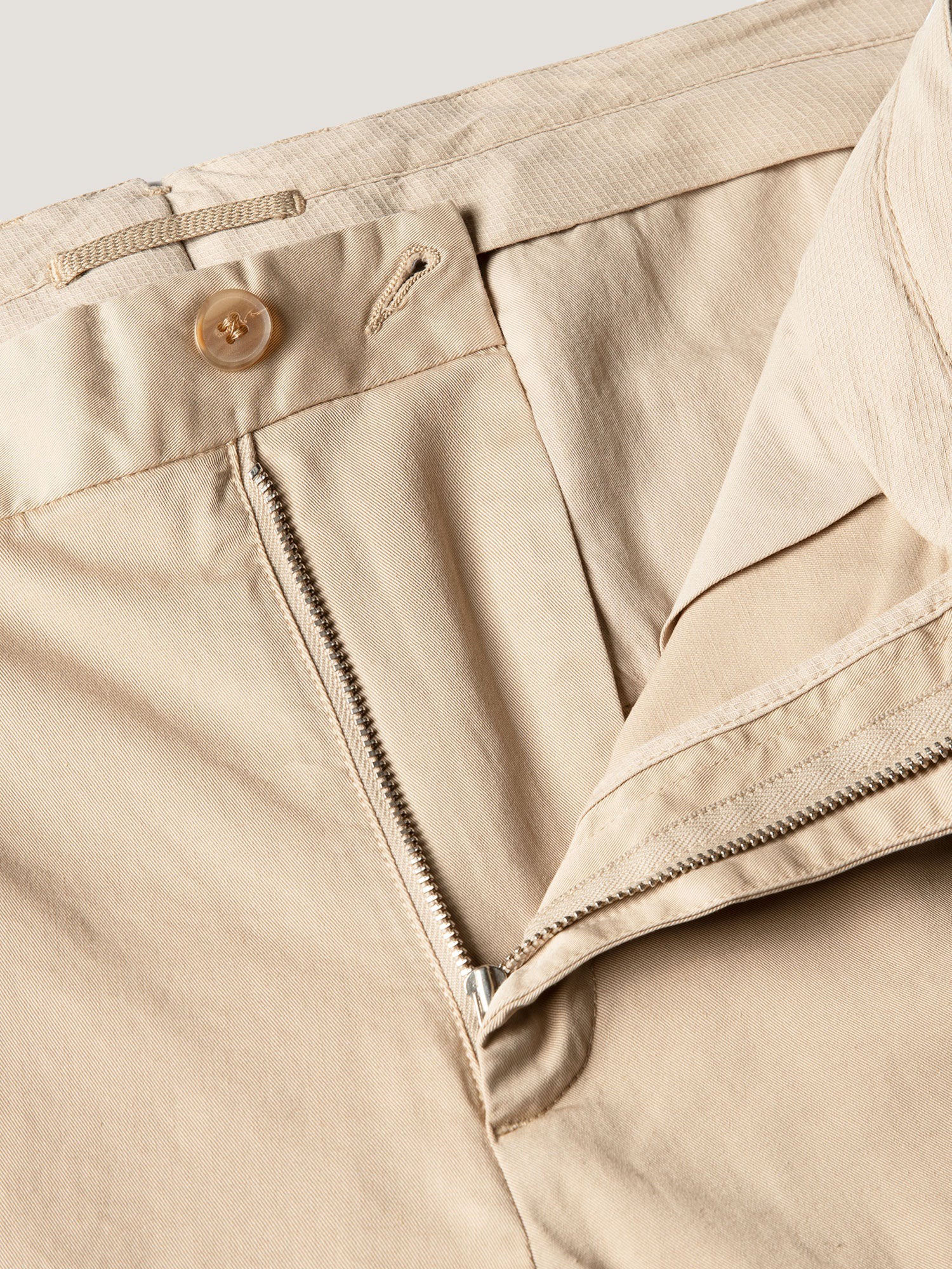 Regular Fit Chino in Light Stone
