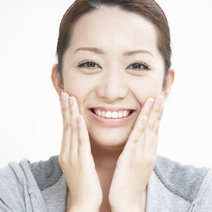 Cách làm đẹp với dầu tràm Cung Đình