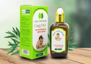 Dầu tắm em bé Cung Đình – Giải pháp tắm rửa cho bé bằng tinh dầu tràm Huế