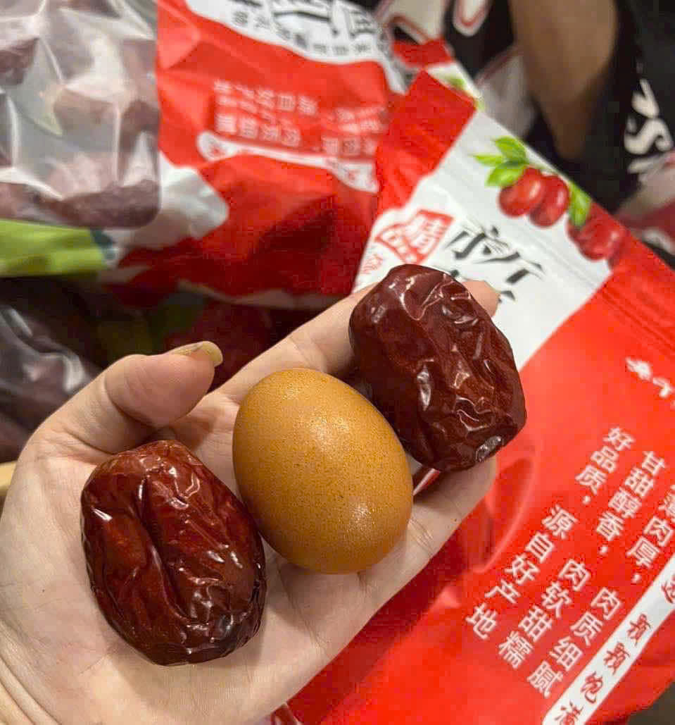 ĐẠI HỒNG TÁO ĐỎ TÂN CƯƠNG (1KG)