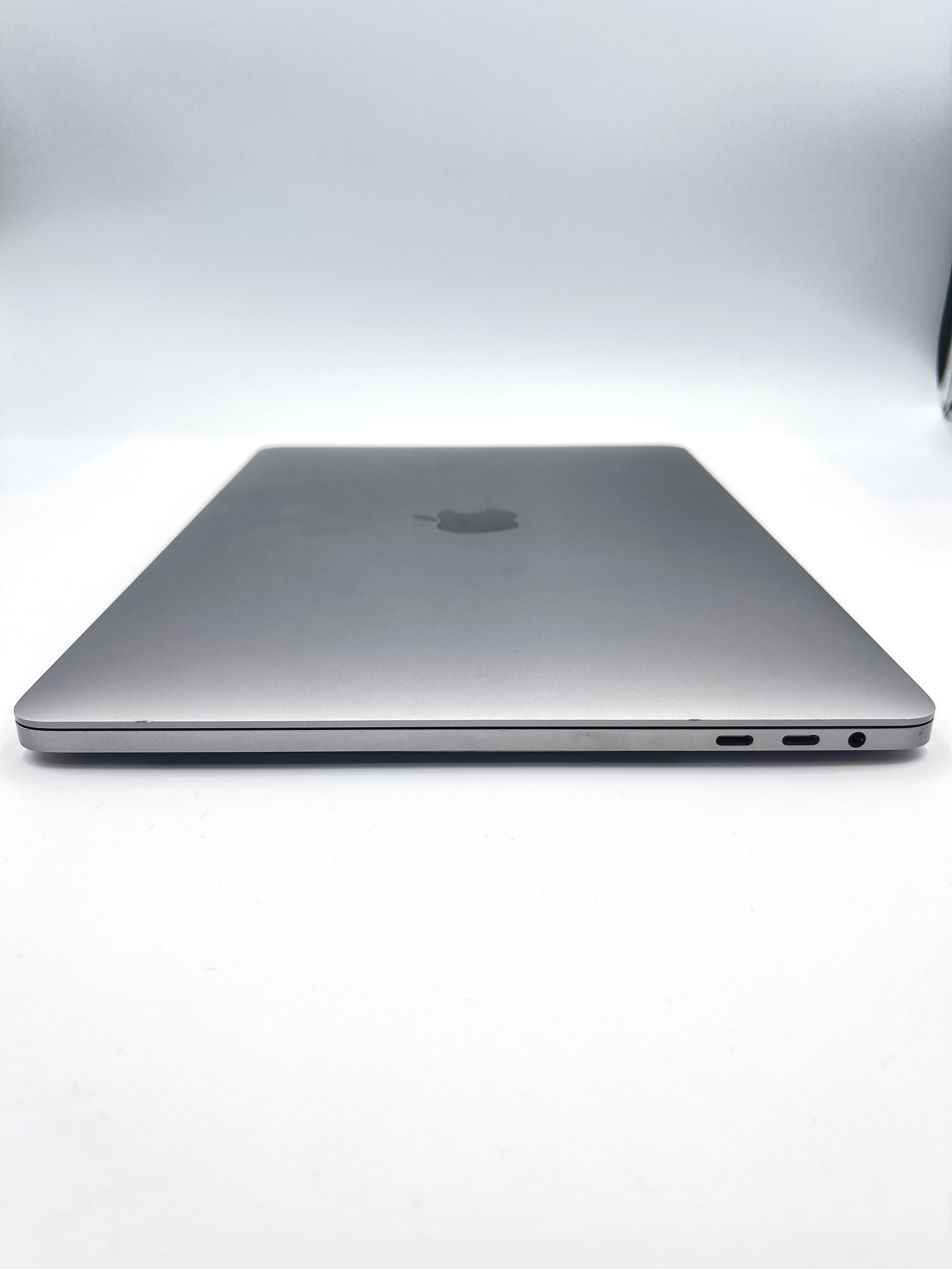 MacBook Pro 2018 13 inch i7 16GB 512GB Gray