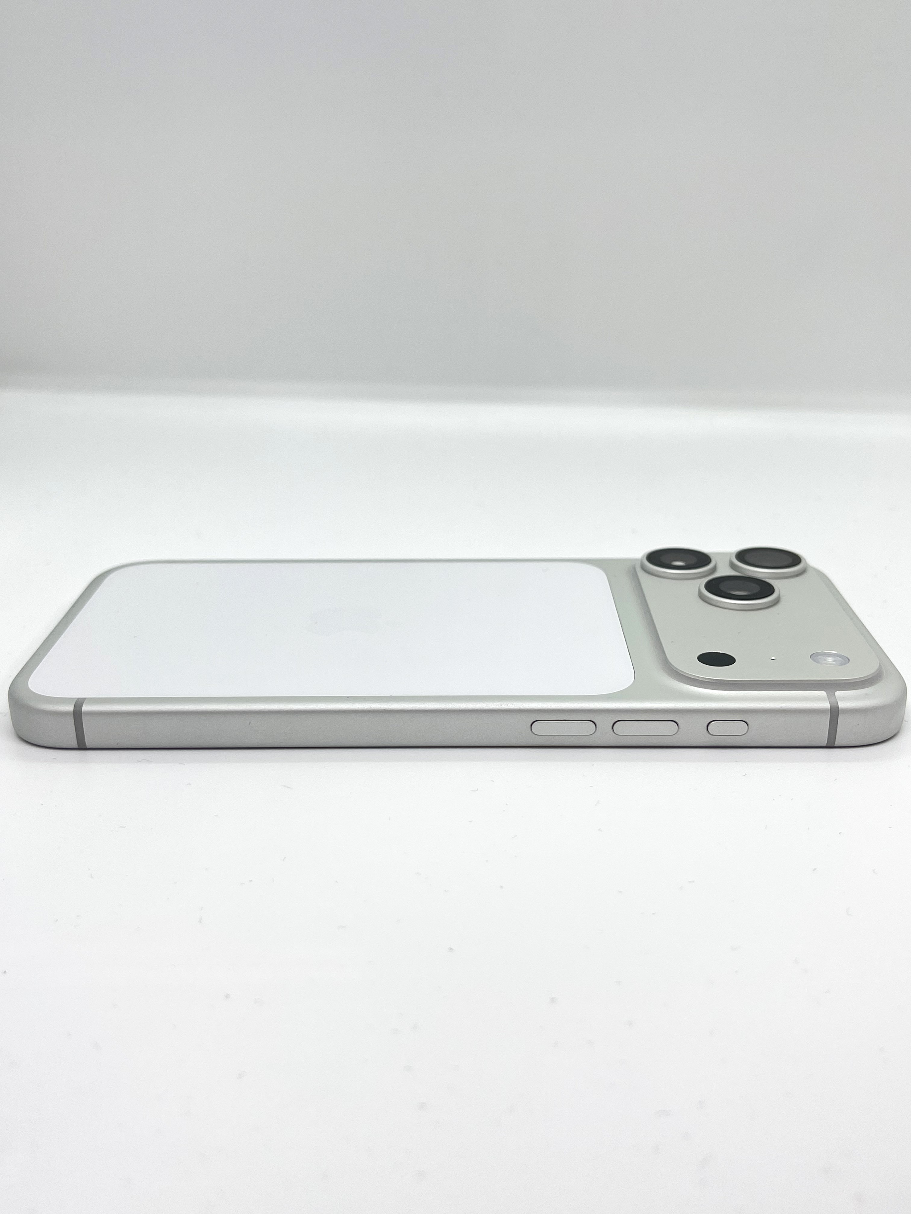 iPhone 17 Pro Max 256GB Silver (Có xước)