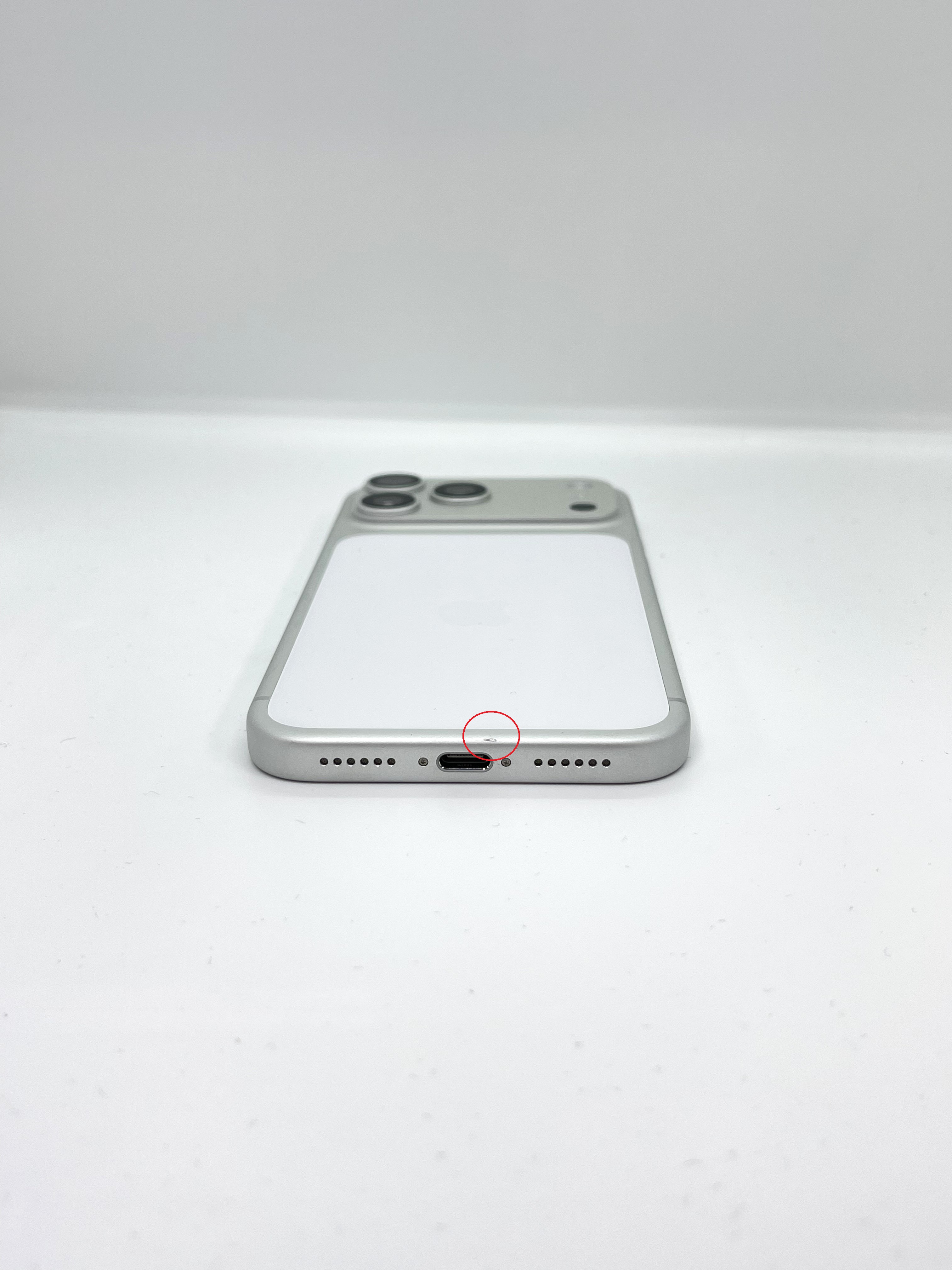 iPhone 17 Pro Max 256GB Silver (Có xước)