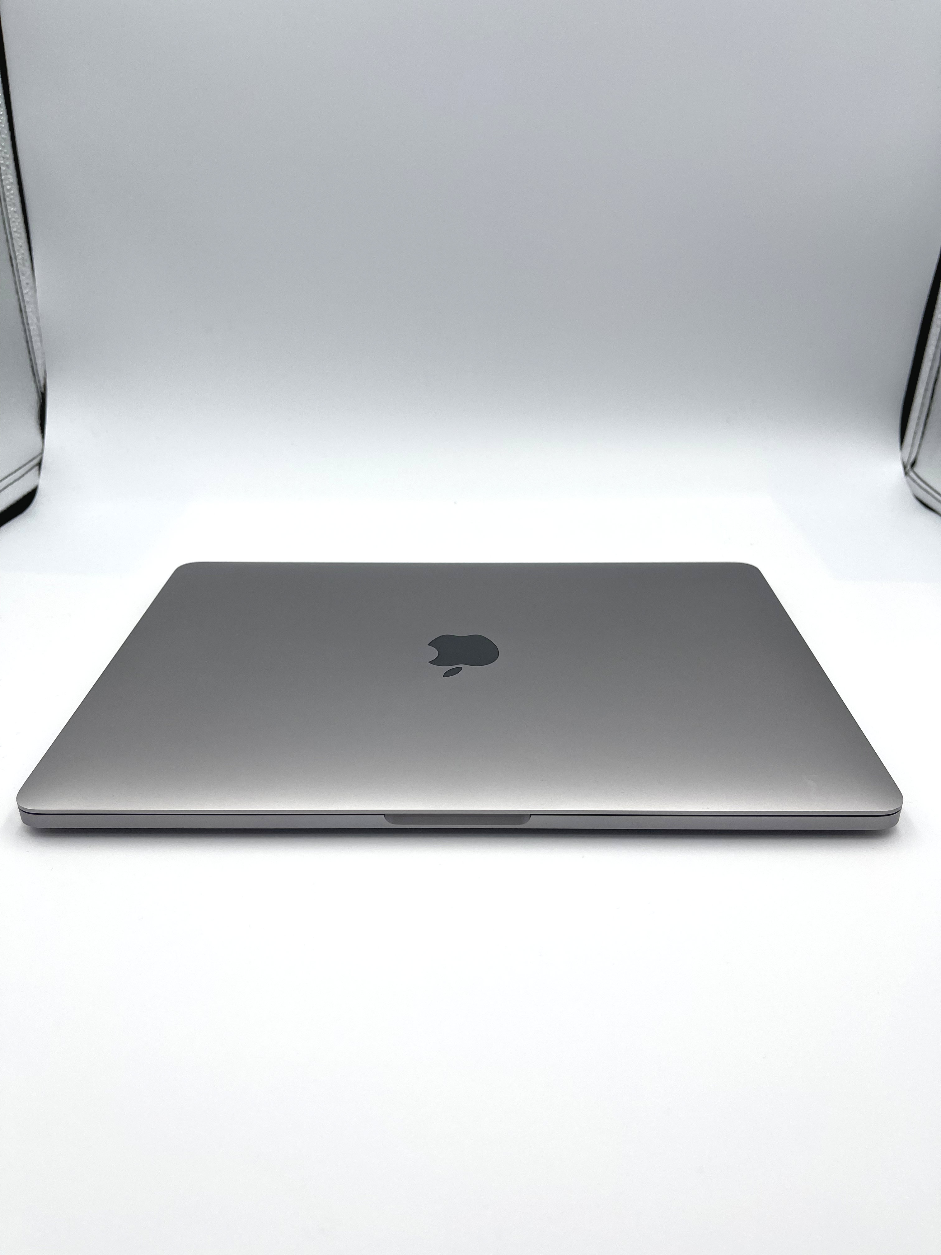MacBook Pro 2017 13 inch i5 16GB 256GB Gray