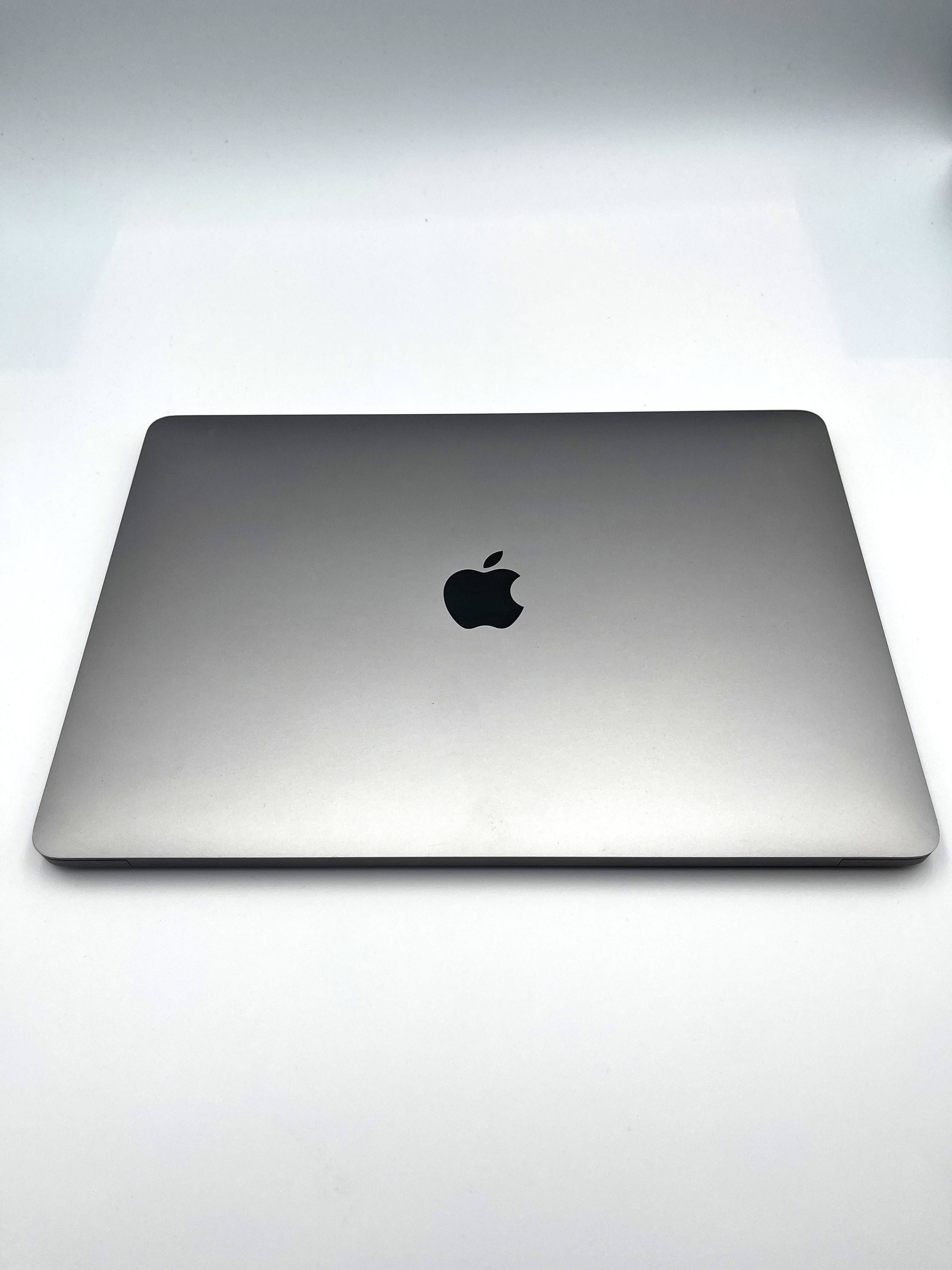 MacBook Pro 2017 13 inch i5 16GB 256GB Gray