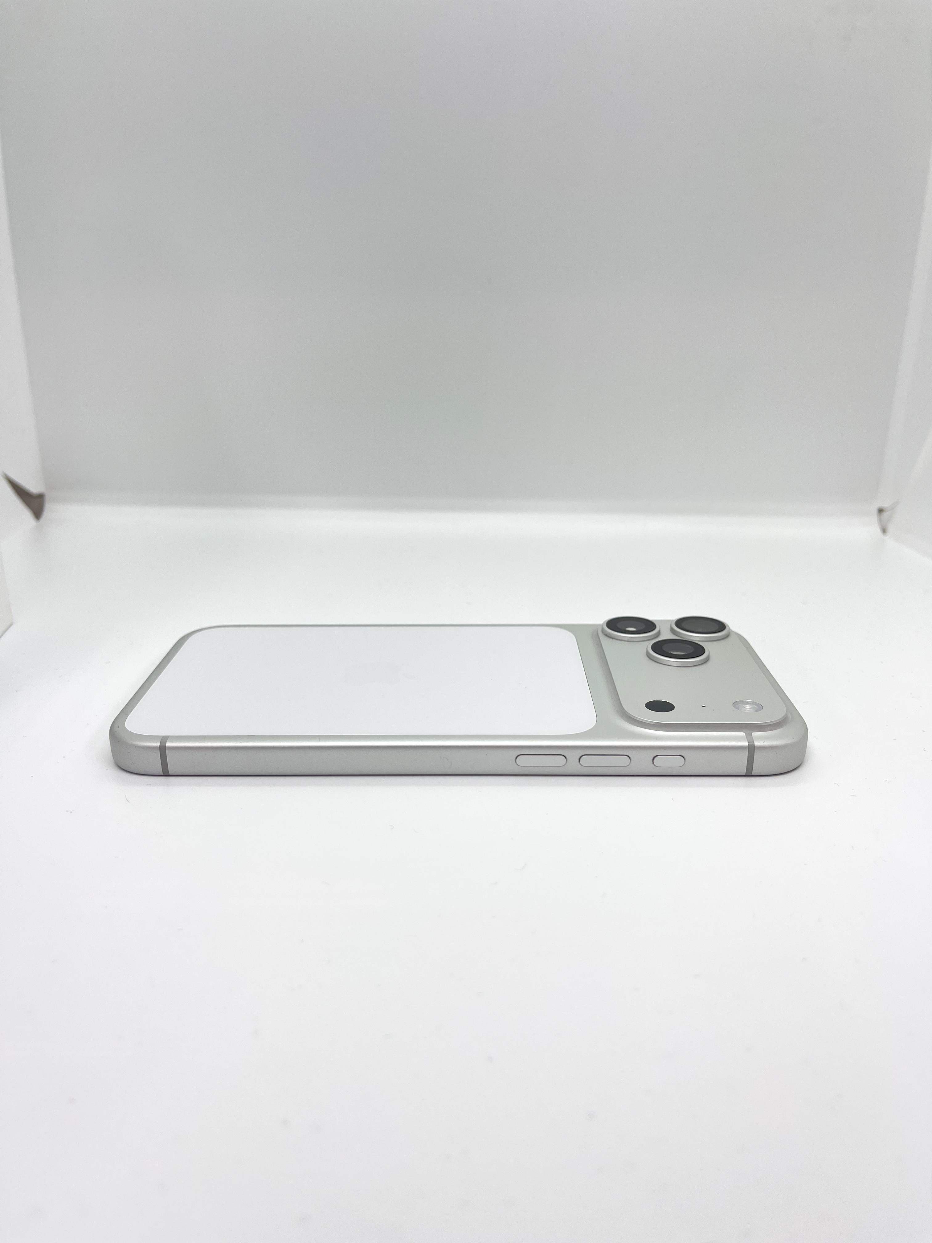 iPhone 17 Pro Max 256GB Silver