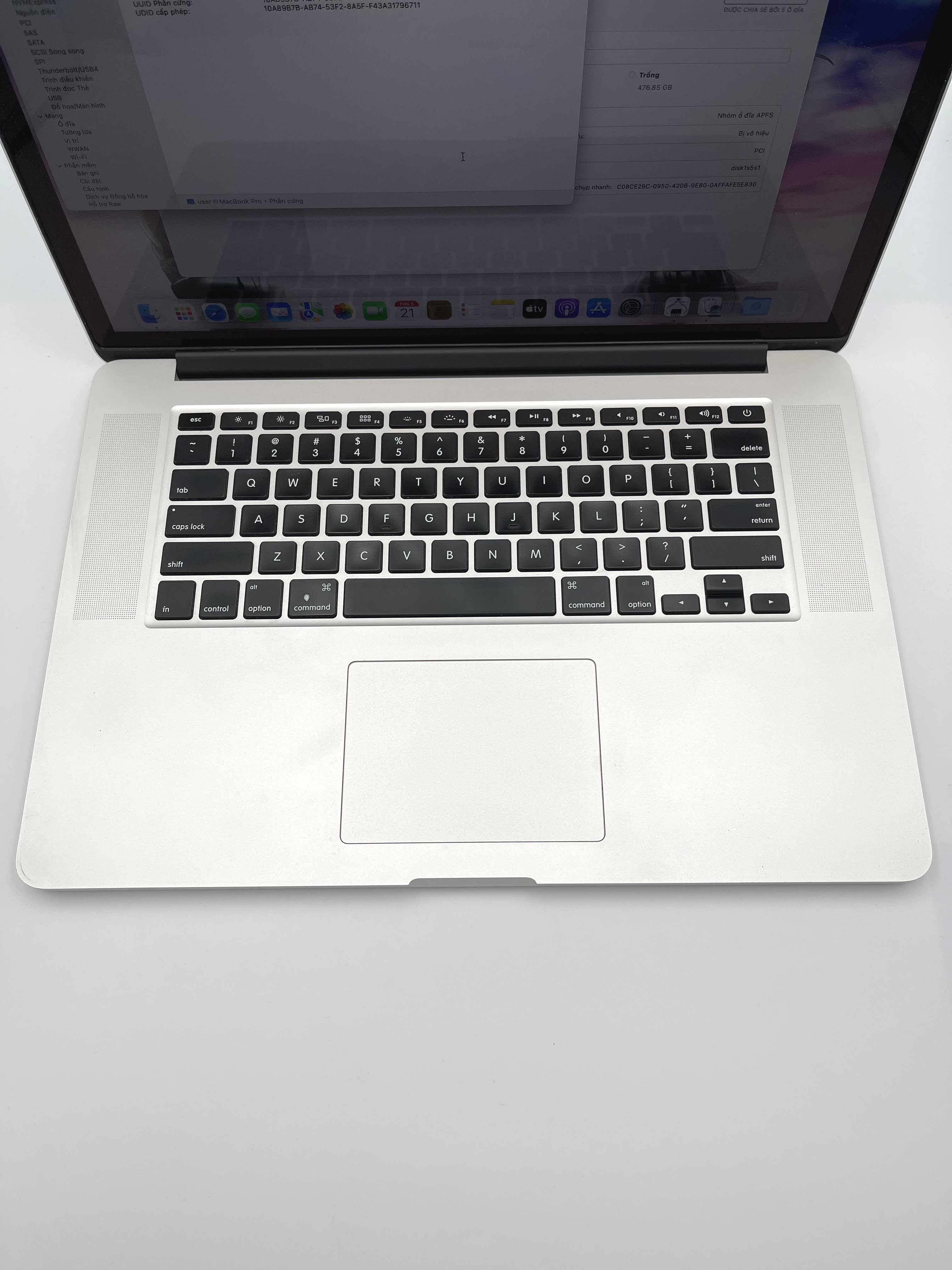 MacBook Pro 2015 15.4 inch i7 16GB 512GB Silver