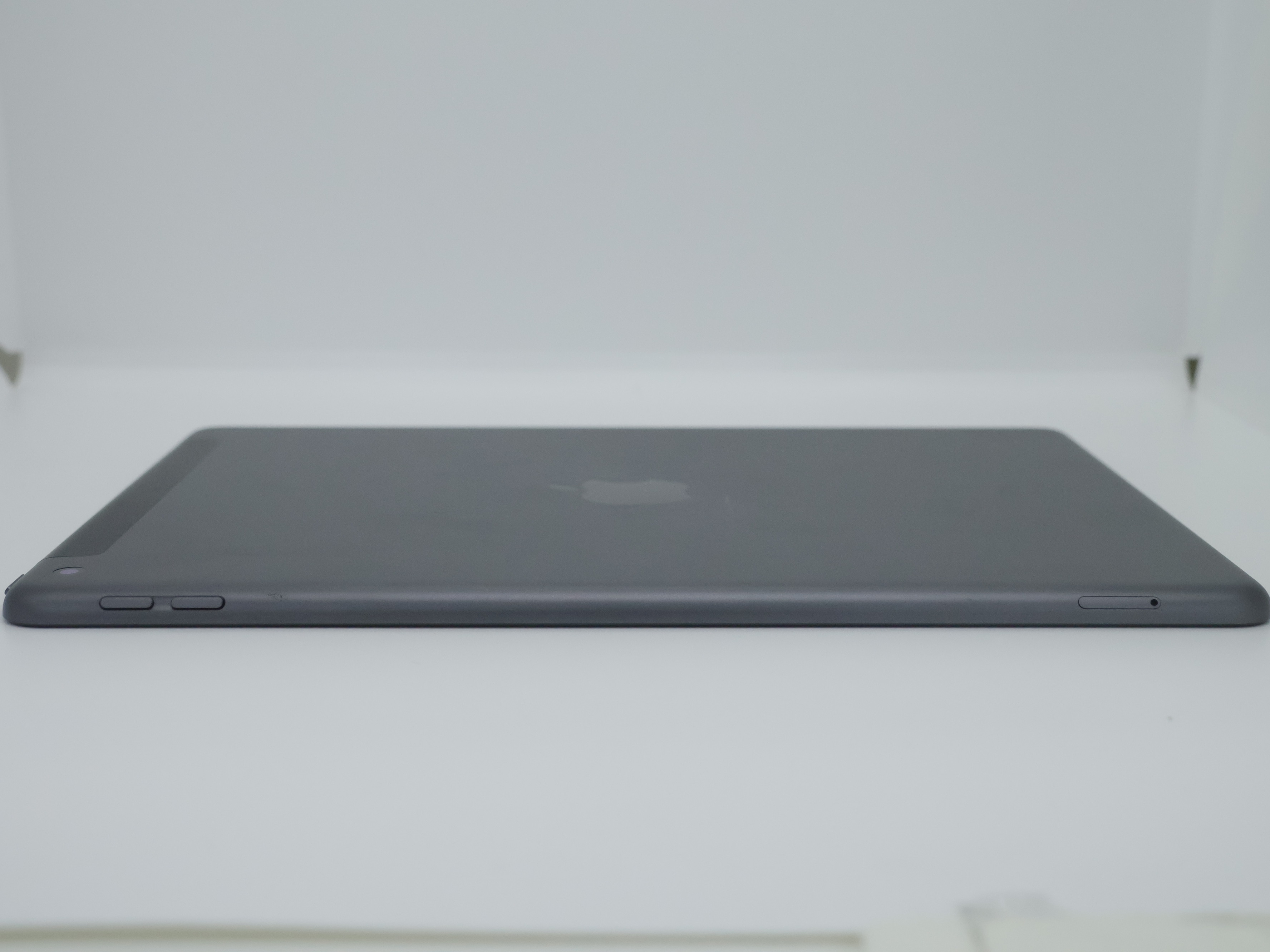 iPad Gen 8 2020 32GB Gray(Xước)