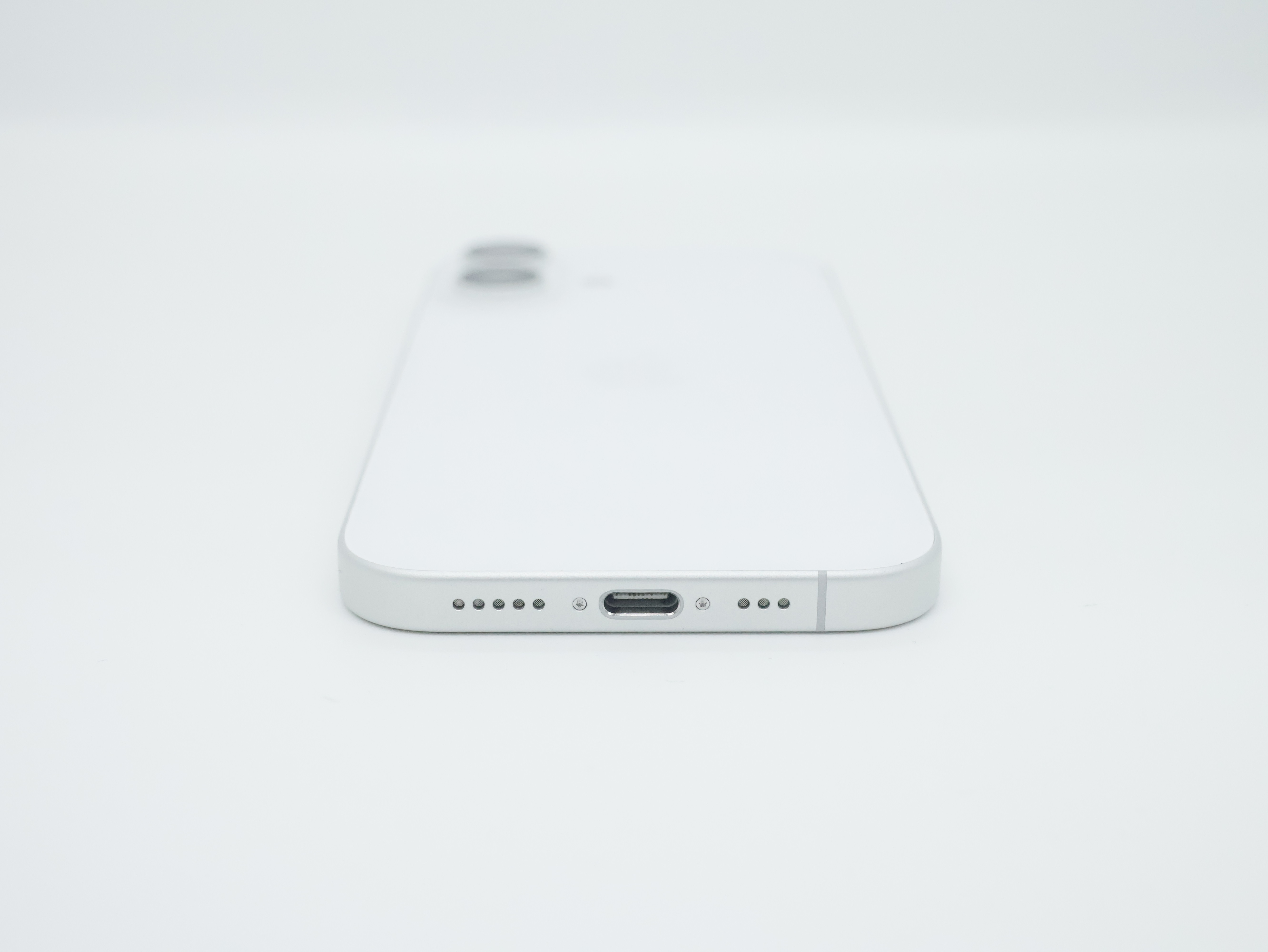 iPhone 16 128GB White