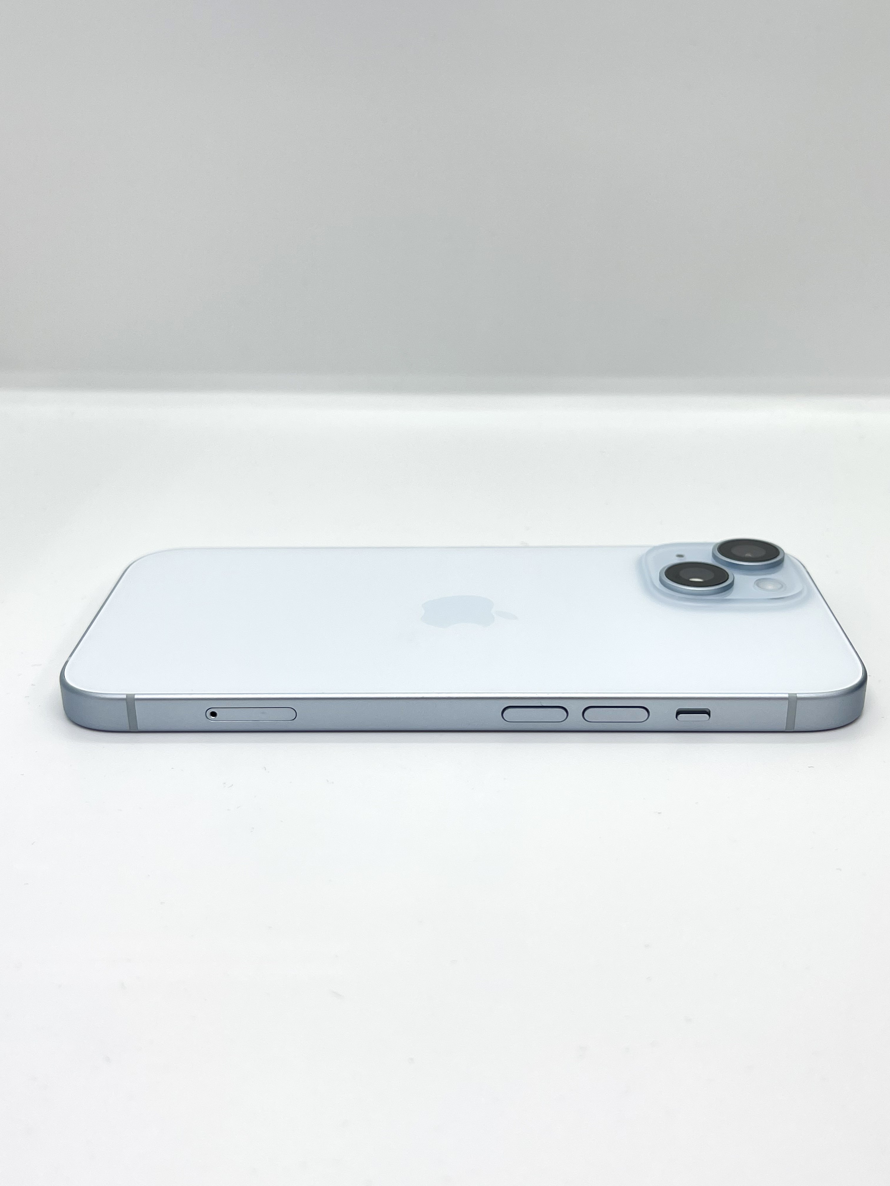 iPhone 15 128GB Blue