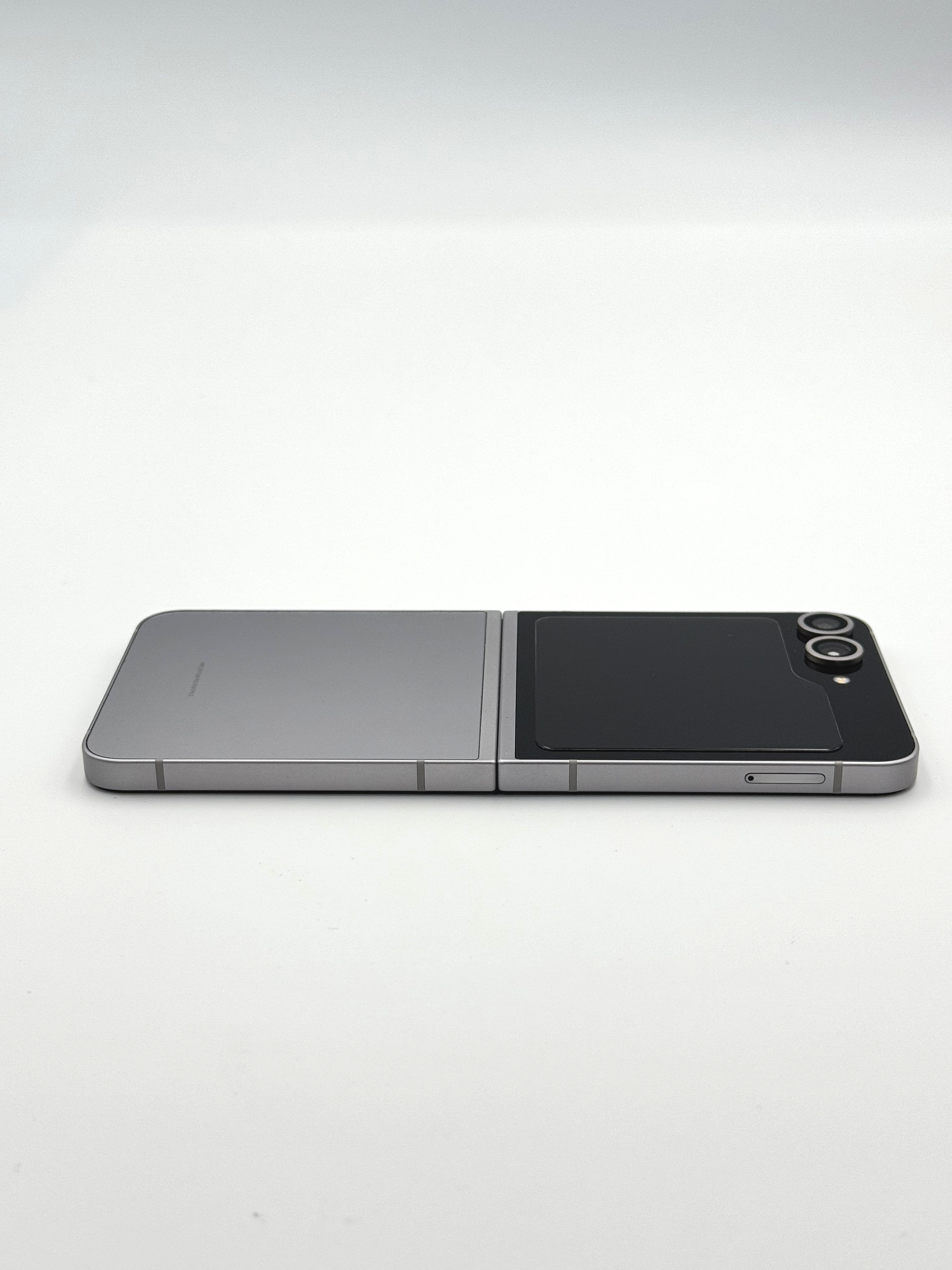 Samsung Galaxy Z Flip 6 256GB Xám Khói
