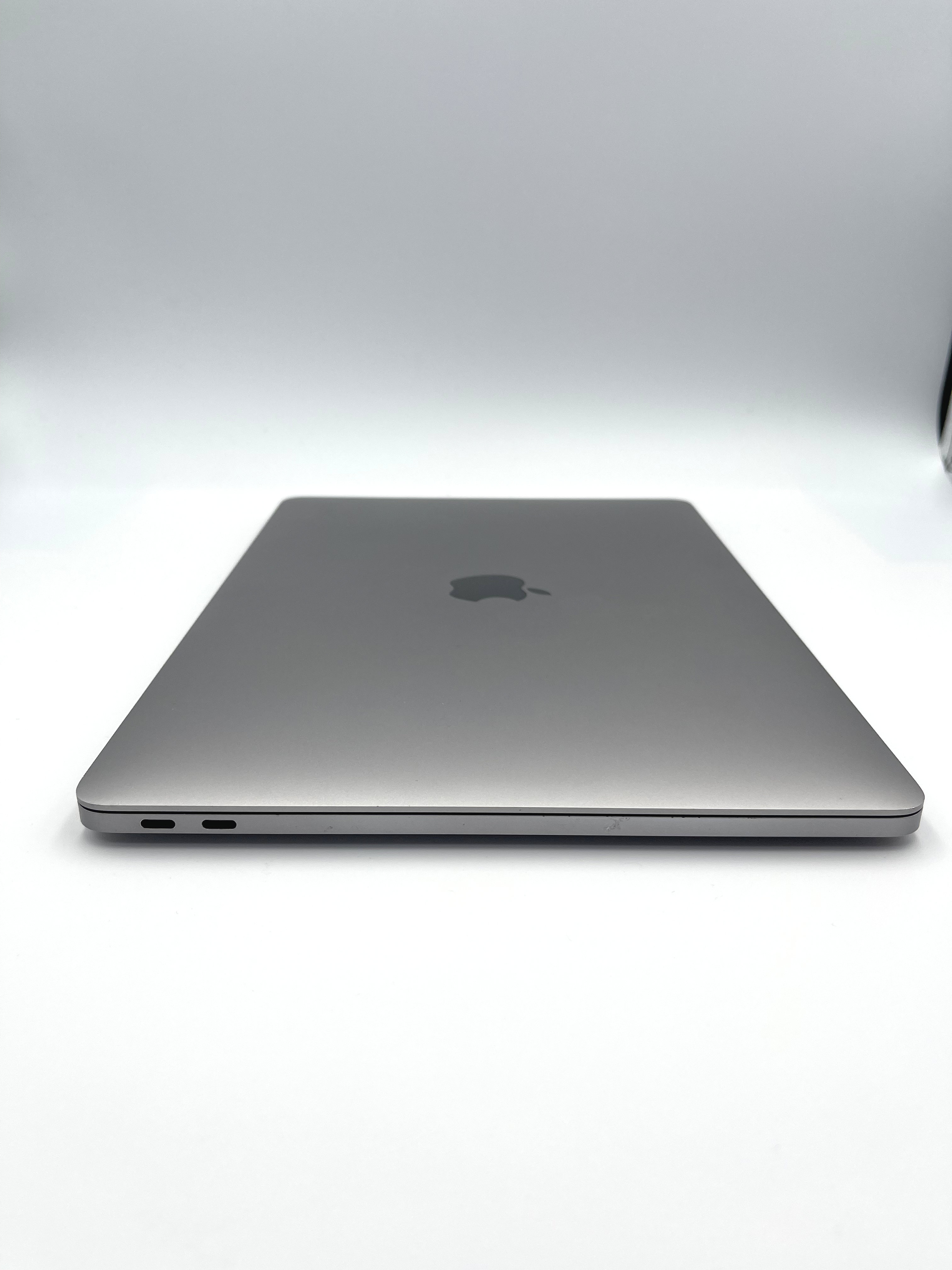 MacBook Pro 2017 13 inch i5 16GB 256GB Gray