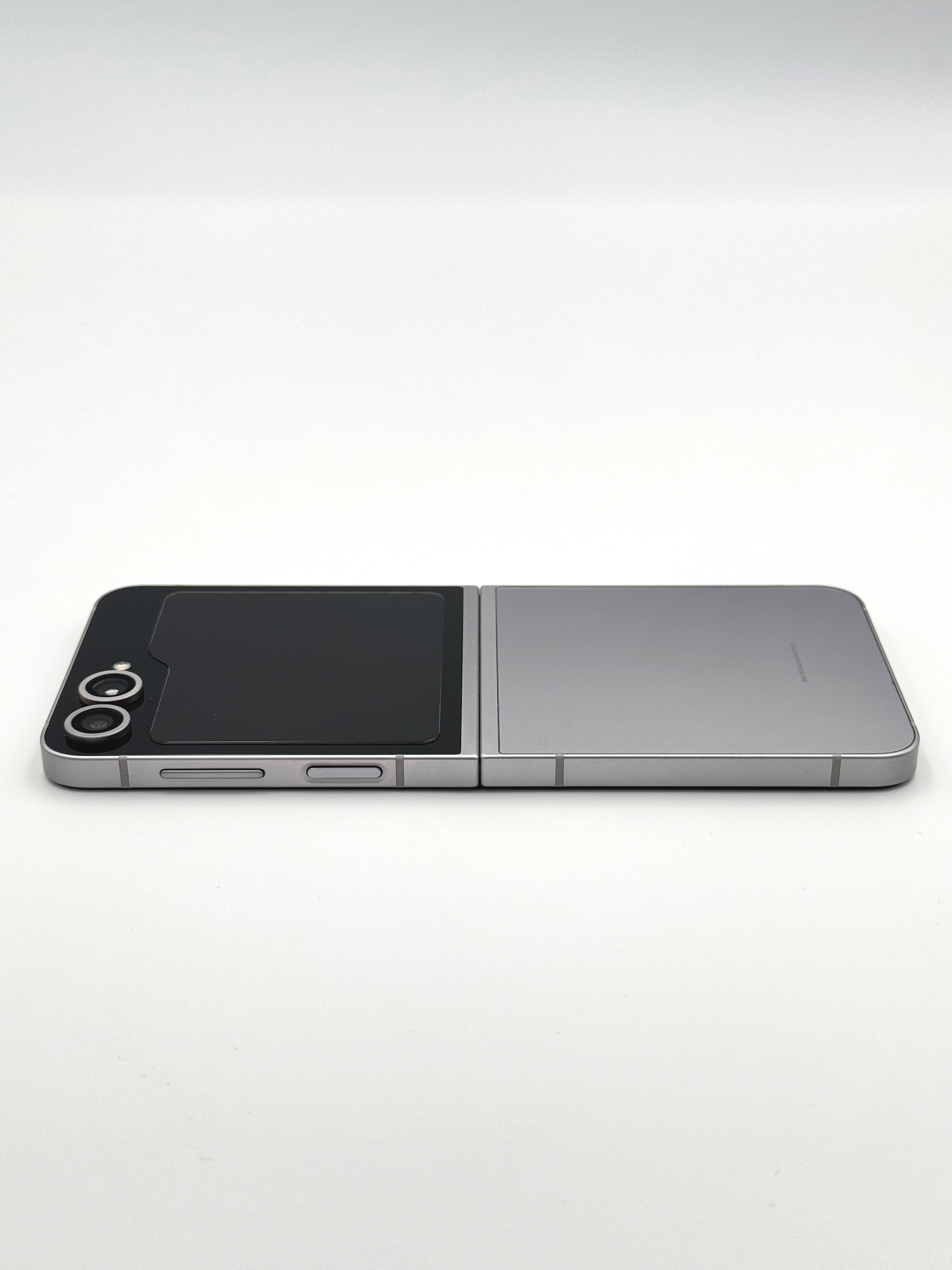 Samsung Galaxy Z Flip 6 256GB Xám Khói