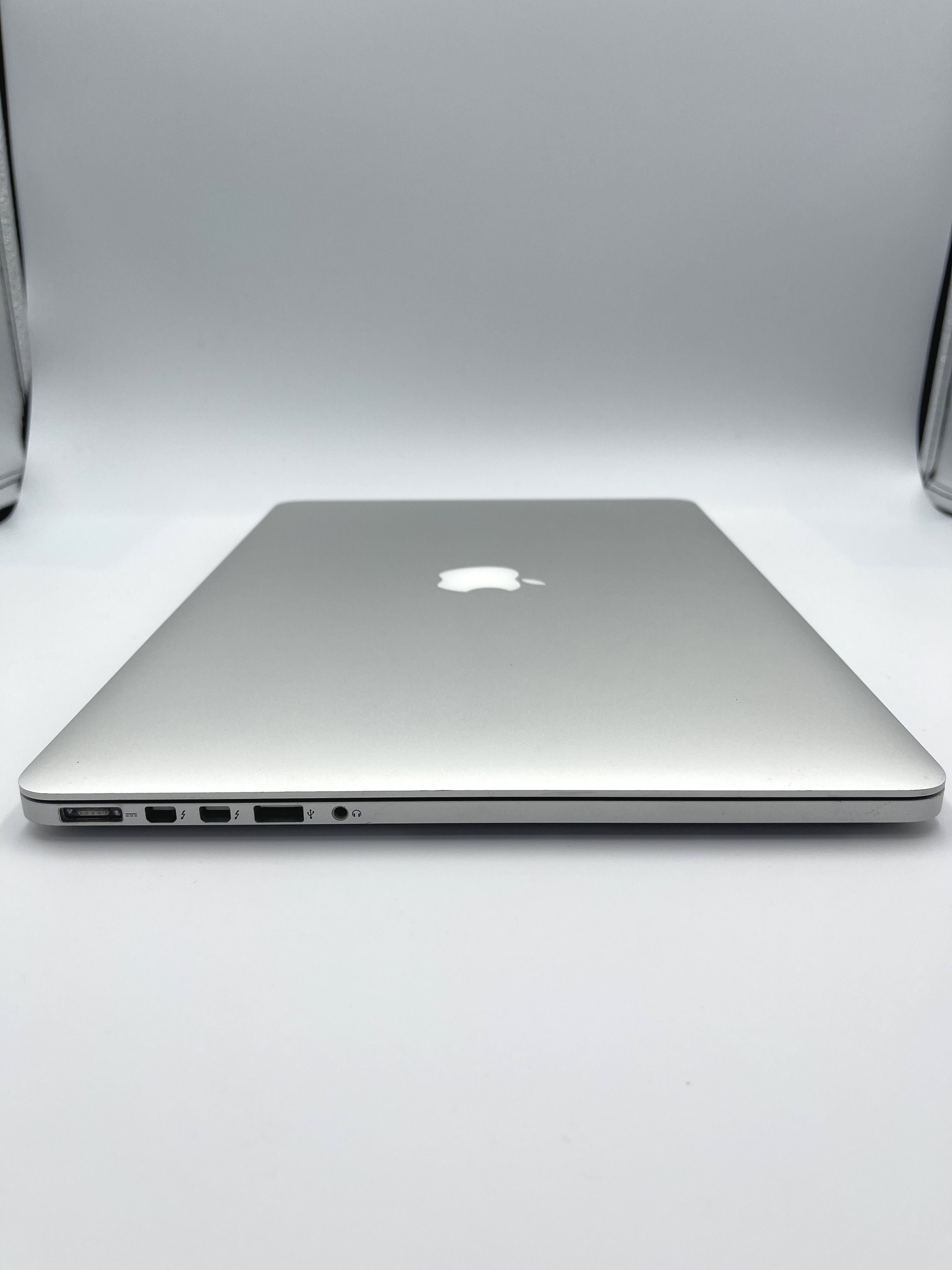 MacBook Pro 2015 15.4 inch i7 16GB 512GB Silver