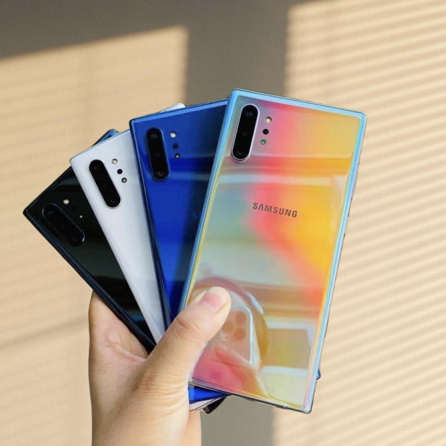 Tặng bạn bộ hình nền che camera nốt ruồi của Note 10 và S10