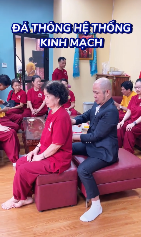 ĐẠI VÕ SƯ - KHÍ CÔNG SƯ HUỲNH ANH HẢI TRỰC TIẾP GIA TRÌ ÂM THANH TÂY TẠNG CHO CÁC HỌC VIÊN KHÍ CÔNG THẦN LỰC