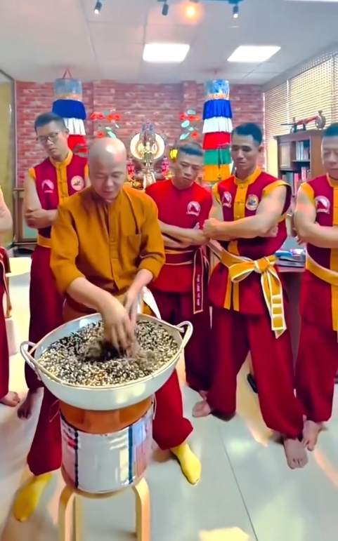 HỌC “GIAO LONG THIẾT TRẢO HỎA CÔNG PHU” - TUYỆT KỸ VÕ CÔNG GIÚP BẠN LÀM CHỦ CƠ THỂ VÀ NỘI LỰC