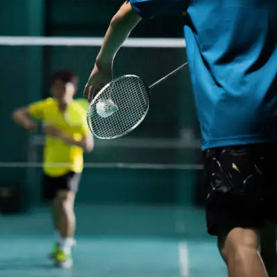 Chơi cầu lông cũng là một cách kích thích phát triển chiều cao cho bé