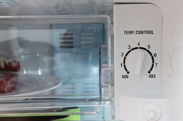 Điều chỉnh nhiệt độ Hitachi xuống mức tối thiểu làm cho thiết bị không làm lạnh