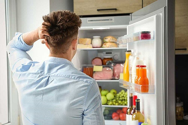 Tủ lạnh hoạt động liên tục gây quá tải