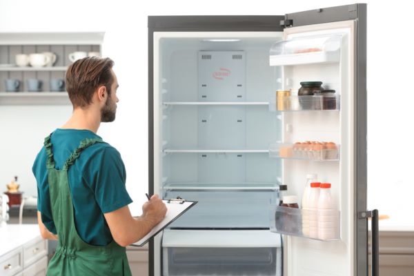 Bạn nên vệ sinh định kỳ khoảng 2-3 lần mỗi tháng
