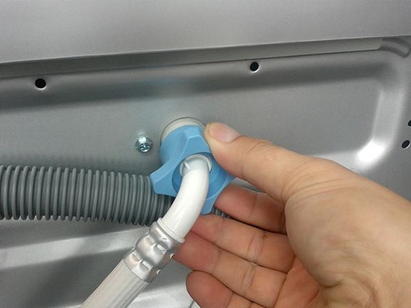 Sự cố cấp nước là các mã lỗi thường thấy khi dùng máy giặt Electrolux