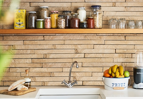 Sắp xếp dụng cụ nhà bếp trên cao