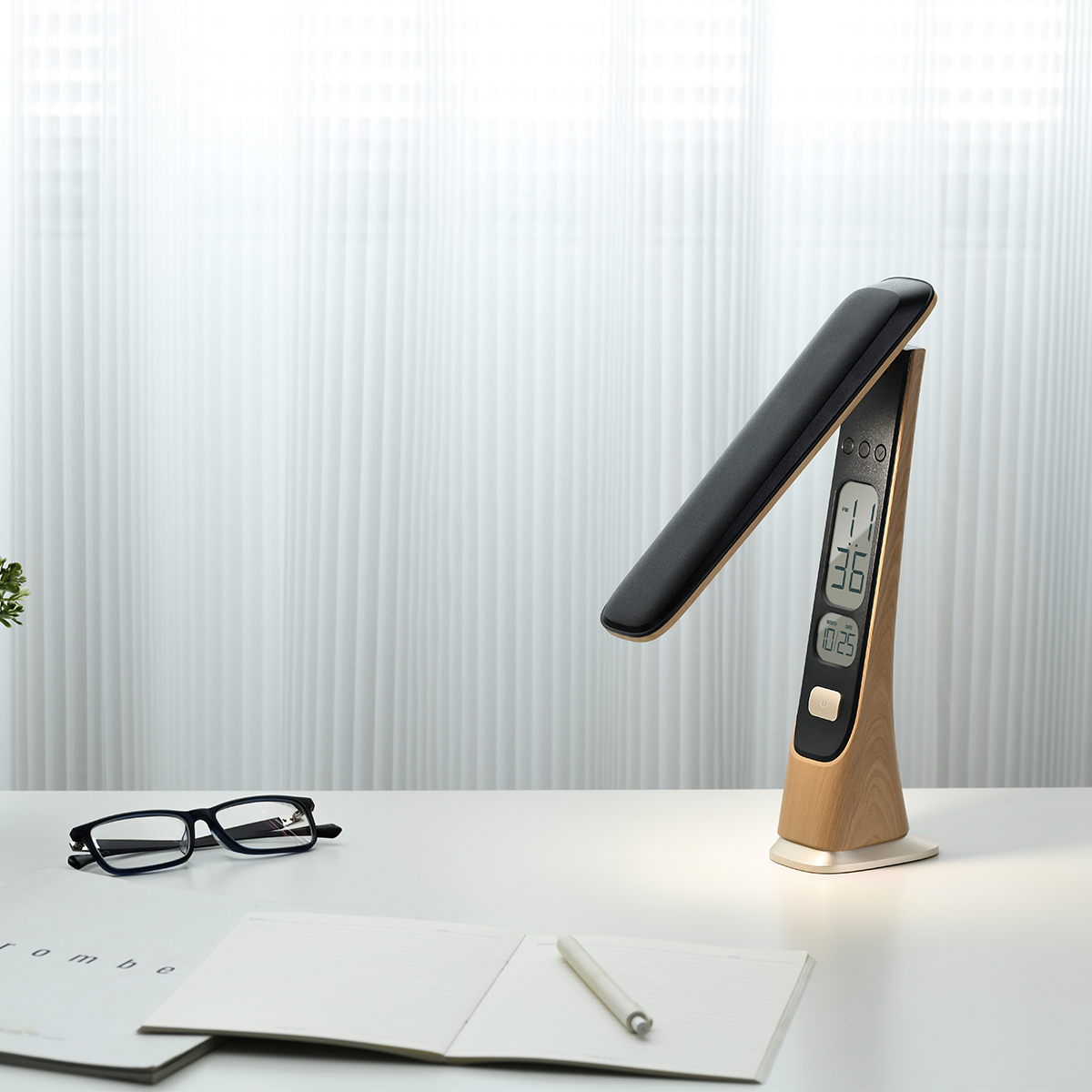 Đèn bàn LED tích điện Wilit UL U30C