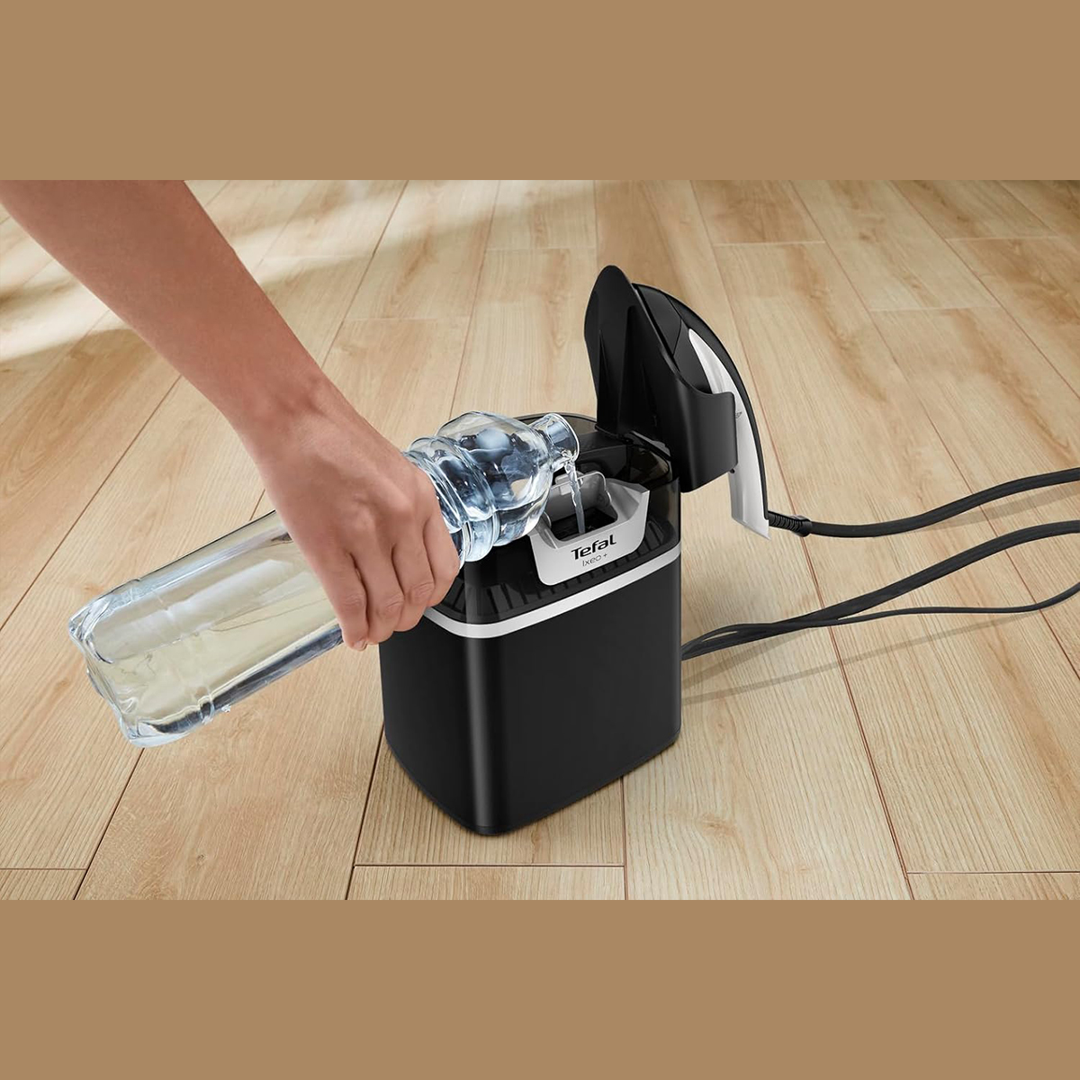 Bàn ủi hơi nước đứng Tefal IXEO Plus QT1510E0