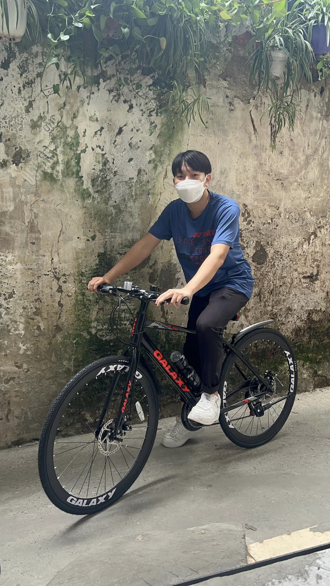 Đi mưa về có nên rửa xe đạp không ?