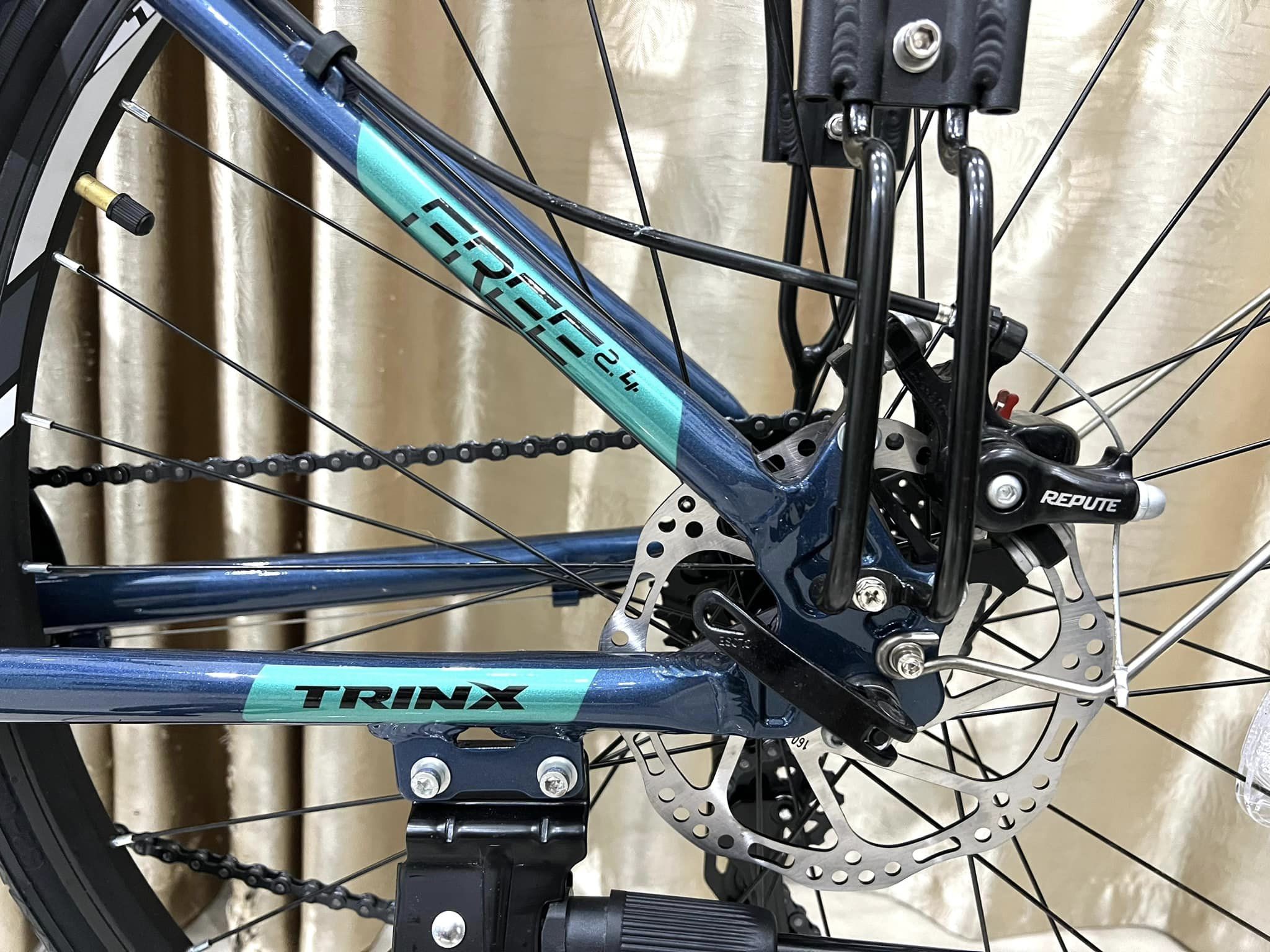 Xe Đạp Trinx Free 2.4  24 số speed