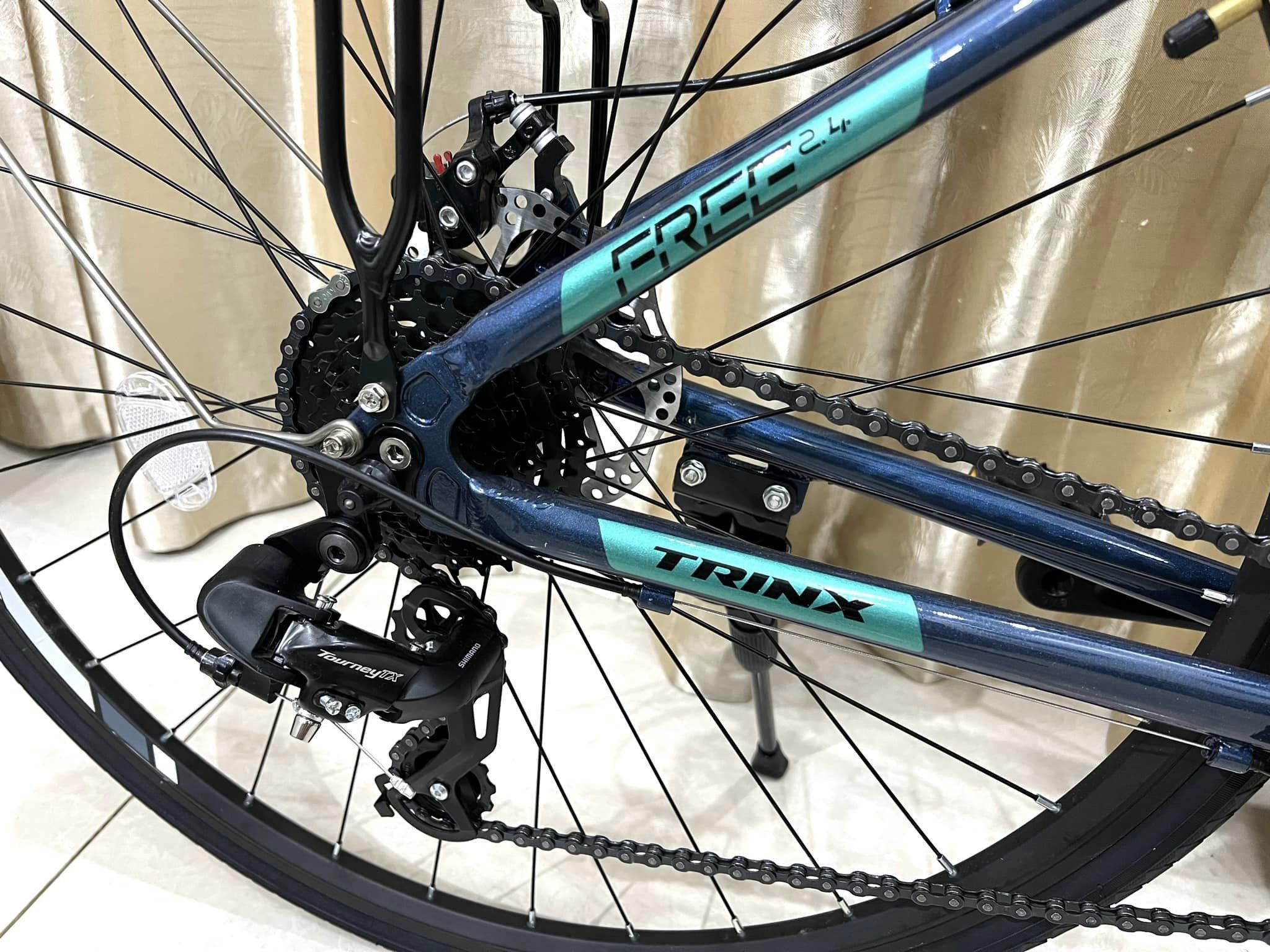 Xe Đạp Trinx Free 2.4  24 số speed